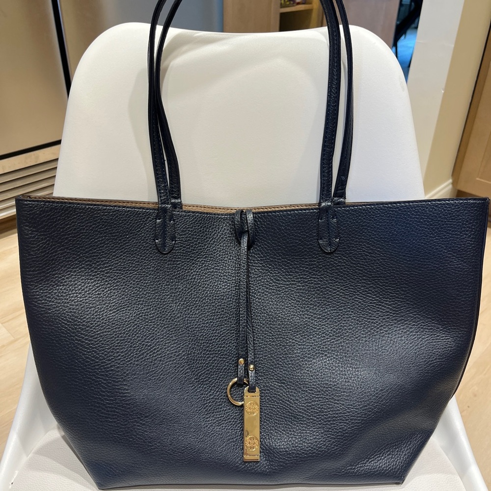 Bella of Cape Cod navy/khaki reversible tote